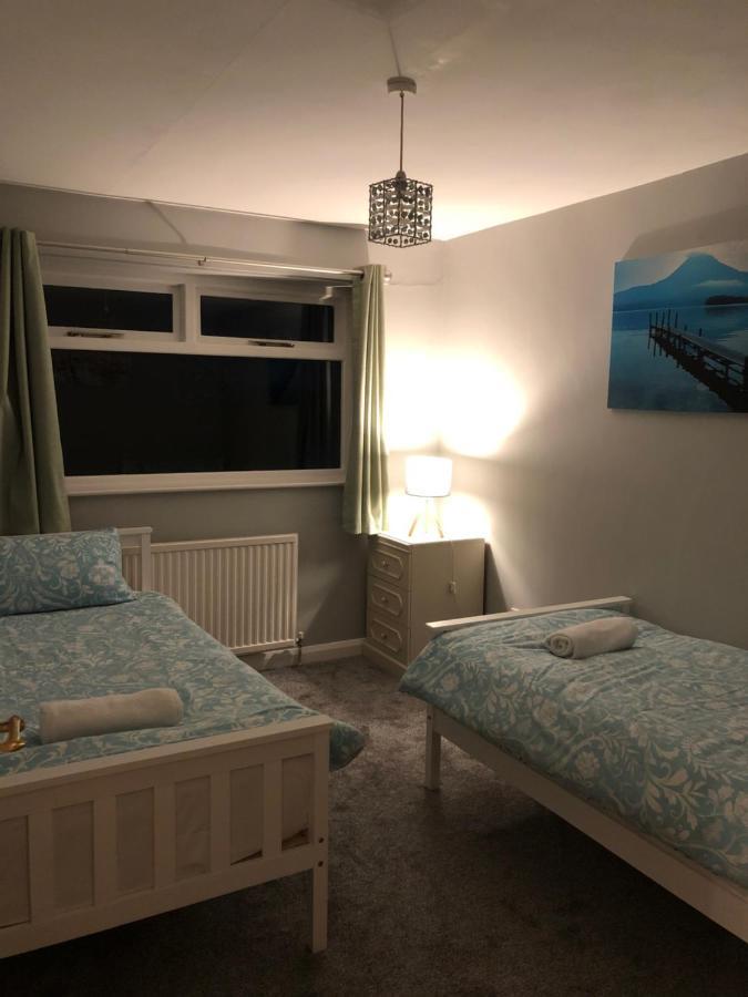 Number One - Fully Equipped Self Catering Four Bedroom House Next To Dunedin, 15 Mins To Spurn, 20 Mins To Saltend, 12 Mins To Easington Patrington Exterior foto