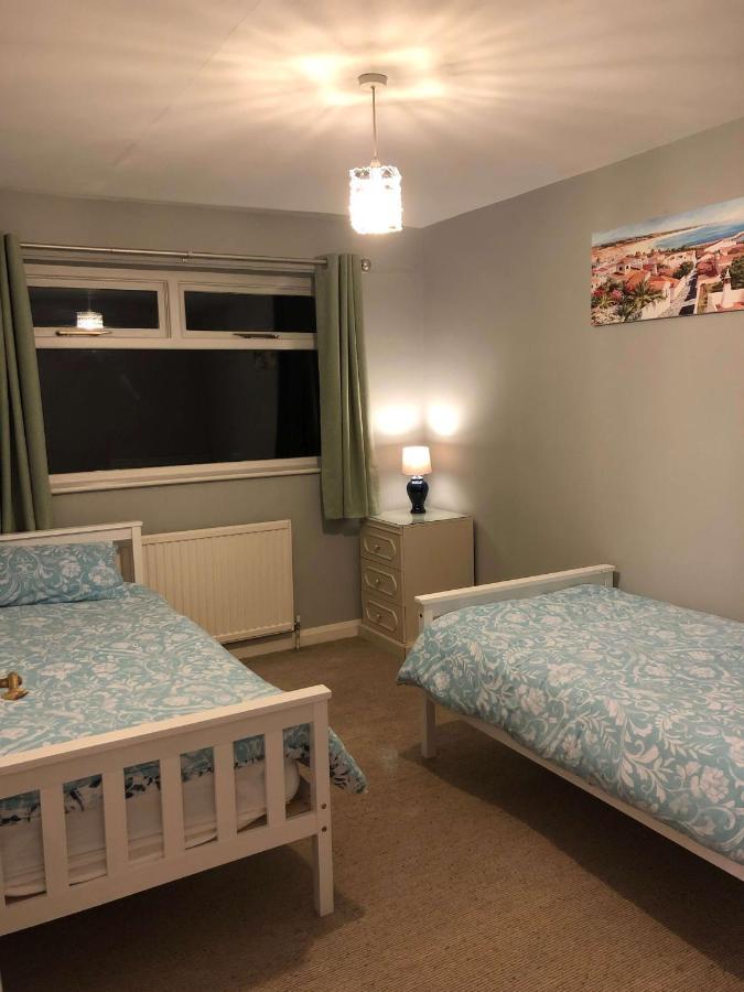 Number One - Fully Equipped Self Catering Four Bedroom House Next To Dunedin, 15 Mins To Spurn, 20 Mins To Saltend, 12 Mins To Easington Patrington Exterior foto